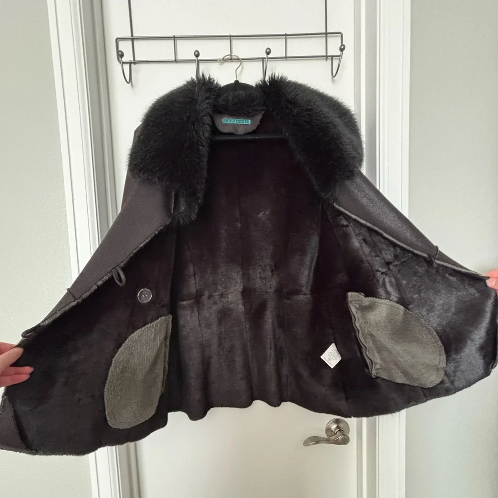 Velvet • Black Button Up Winter Coat with Faux Fur Trim - Women’s Size Large - Picture 7 of 16